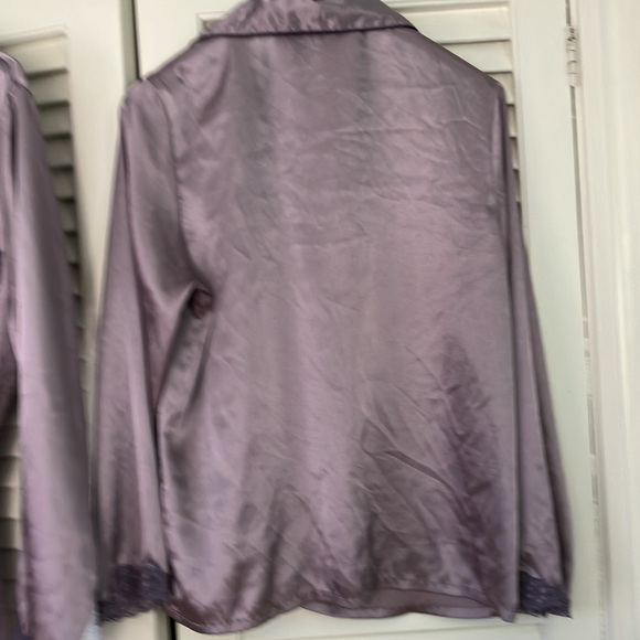 Three piece size medium purple satin pajamas set. - Picture 8 of 14